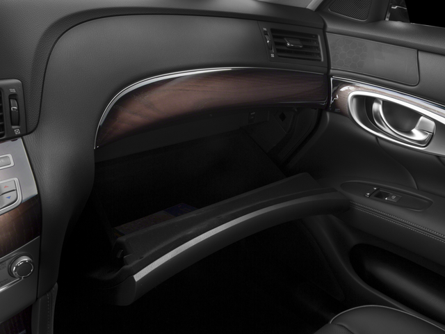 2016 INFINITI Q70 3.7X