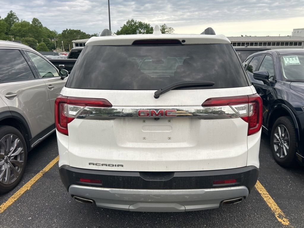 2023 GMC Acadia SLT