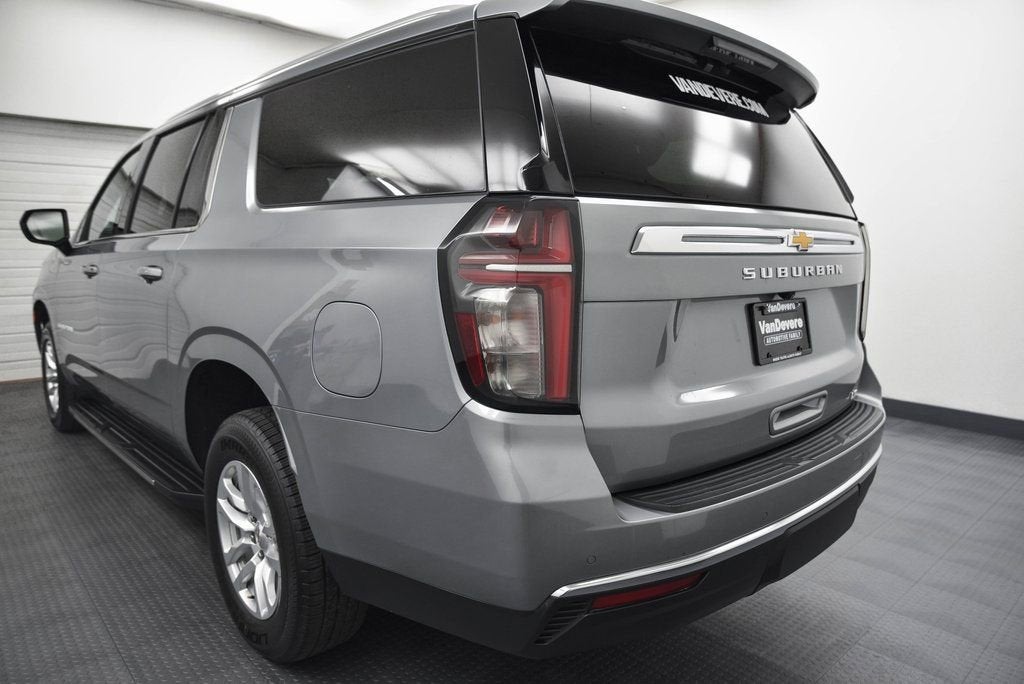 2023 Chevrolet Suburban LT