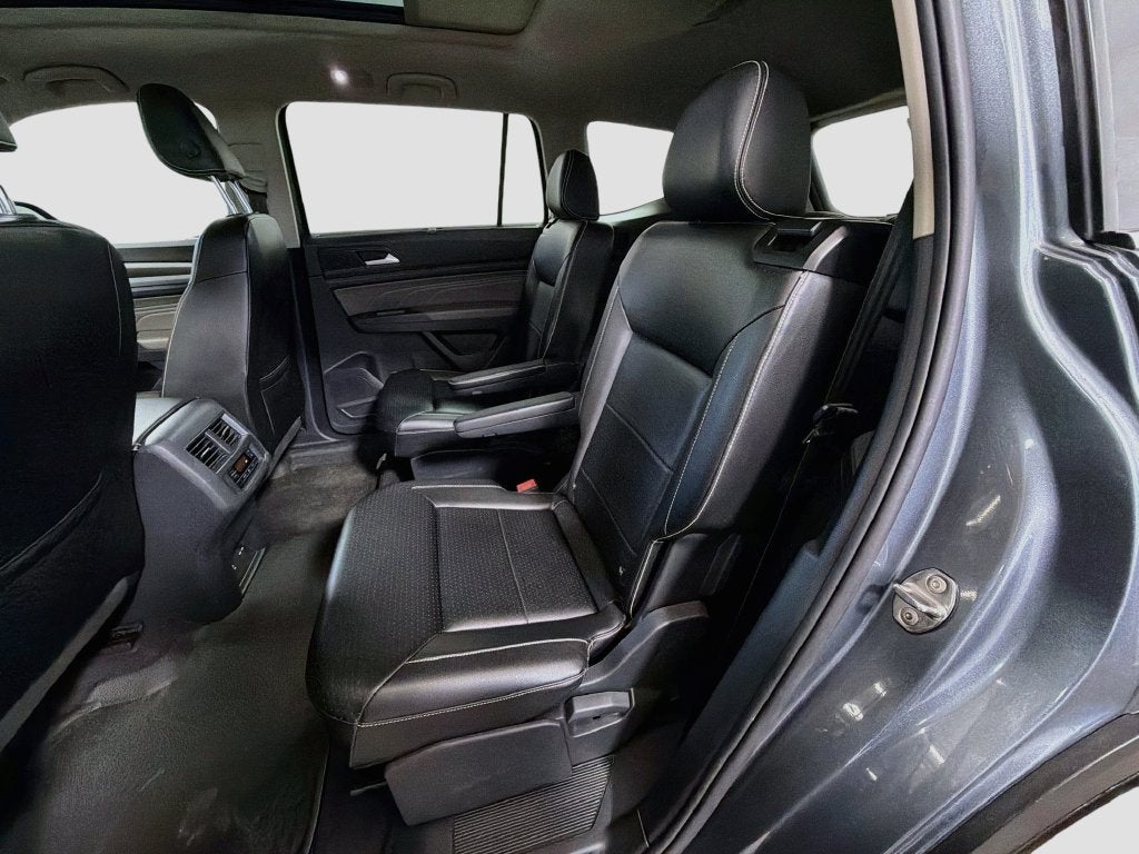 2022 Volkswagen Atlas 2.0T SE w/Technology