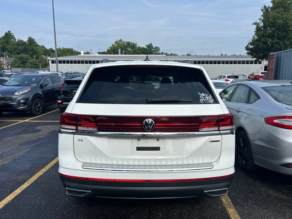 2024 Volkswagen Atlas 2.0T SE