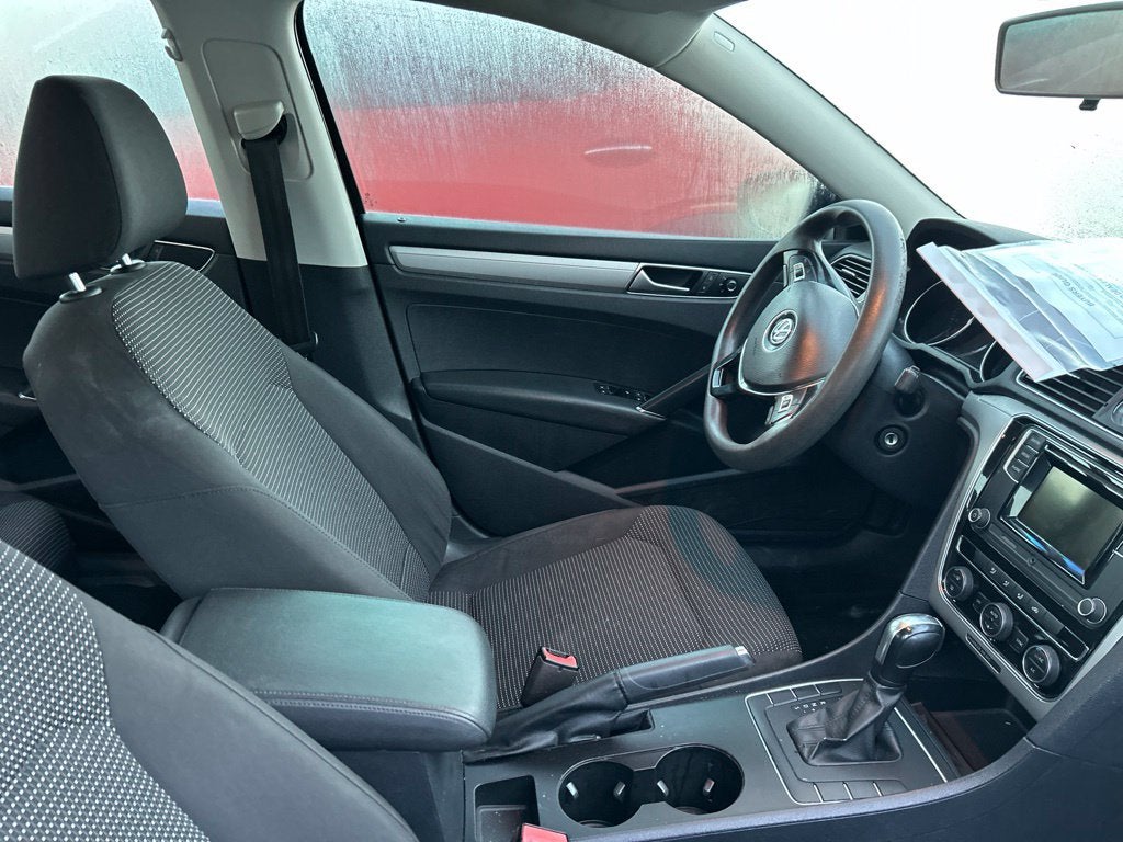 2016 Volkswagen Passat 1.8T S