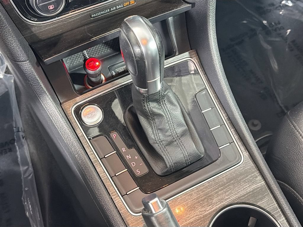 2018 Volkswagen Passat 2.0T SE