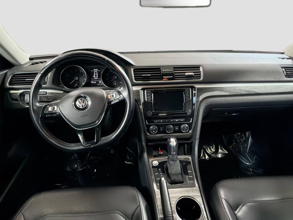 2018 Volkswagen Passat 2.0T SE