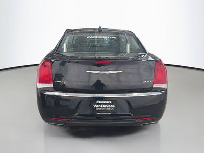 2018 Chrysler 300 Limited