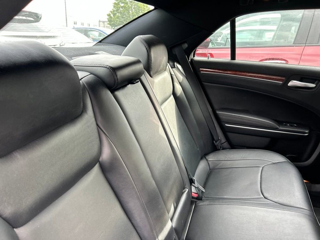 2014 Chrysler 300 BASE