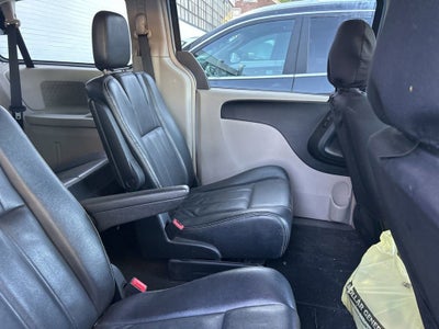 2013 Chrysler Town & Country Touring