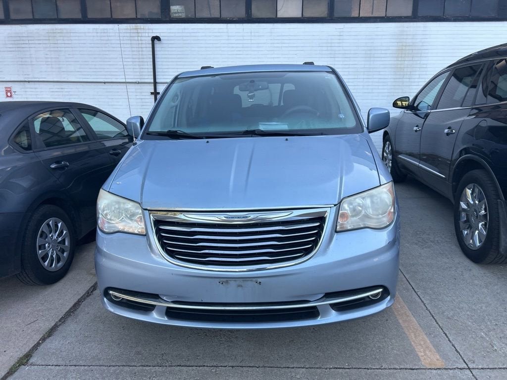2013 Chrysler Town & Country Touring