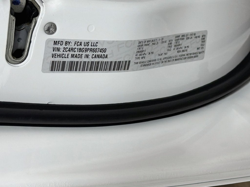 2023 Chrysler Pacifica Touring L