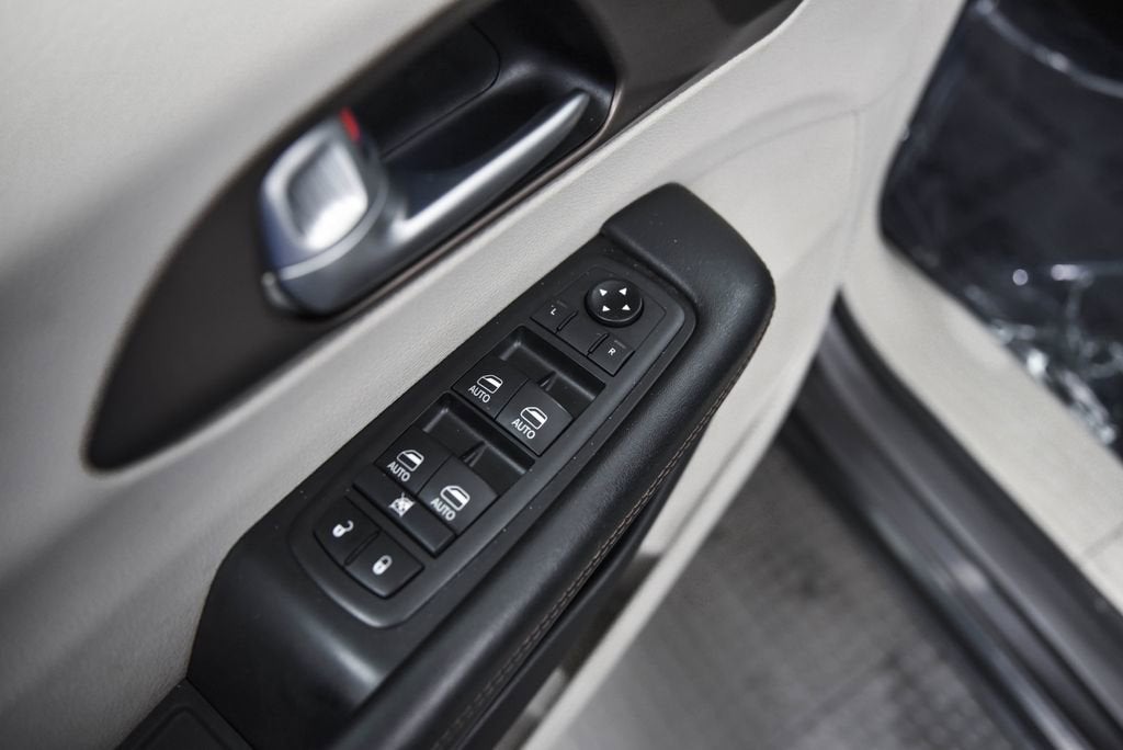 2018 Chrysler Pacifica Touring L Plus