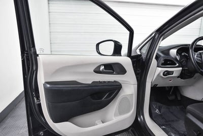 2021 Chrysler Pacifica Touring