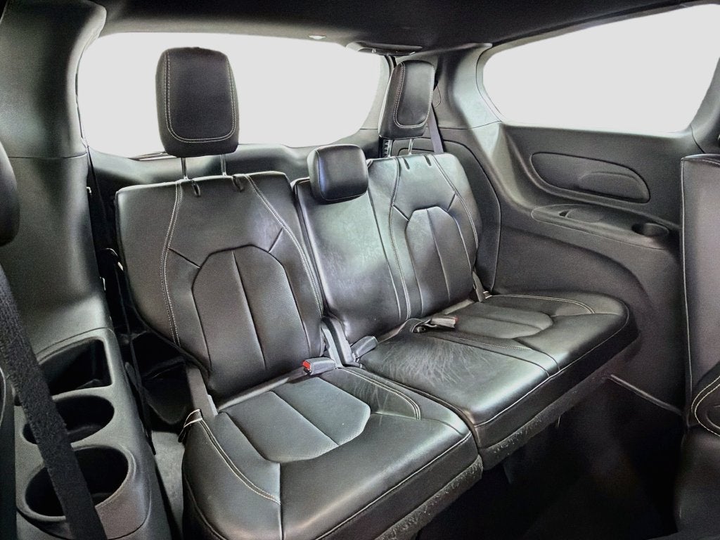 2024 Chrysler Pacifica Hybrid S Appearance Pkg