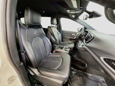 2024 Chrysler Pacifica Hybrid S Appearance Pkg