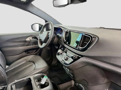 2024 Chrysler Pacifica Hybrid S Appearance Pkg