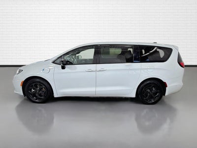 2024 Chrysler Pacifica Hybrid S Appearance Pkg