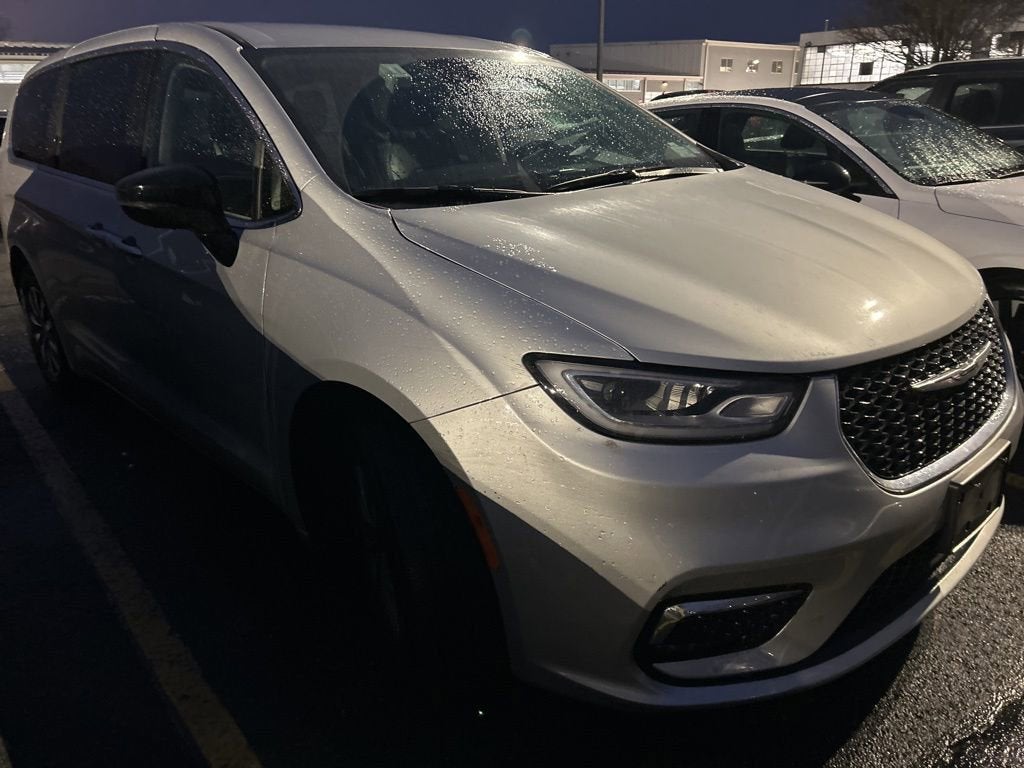 2024 Chrysler Pacifica Hybrid Select