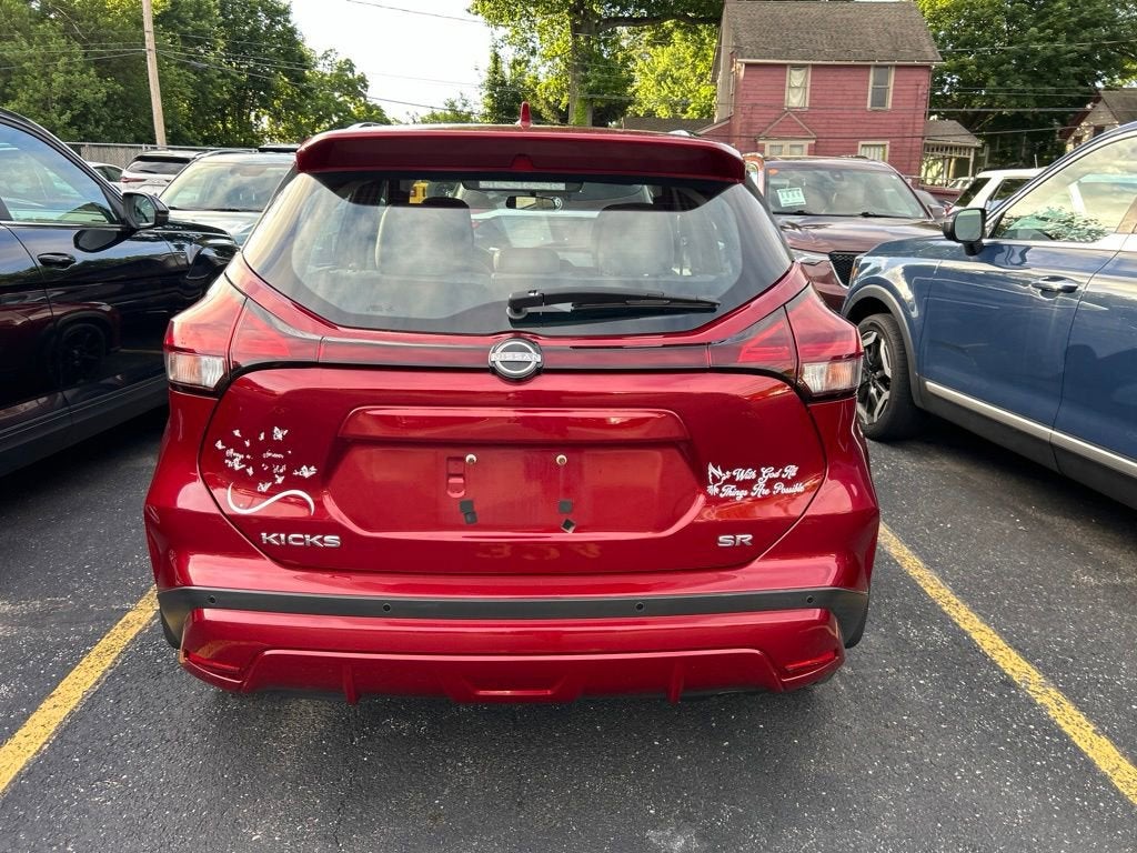 2023 Nissan Kicks SR