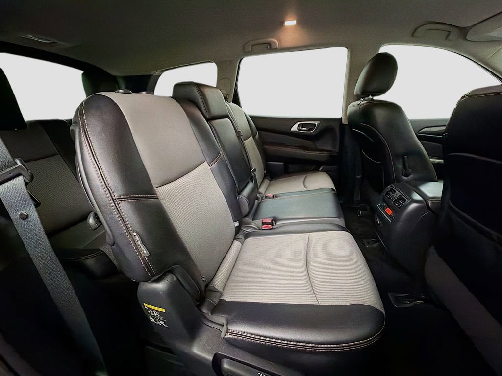 2019 Nissan Pathfinder SV