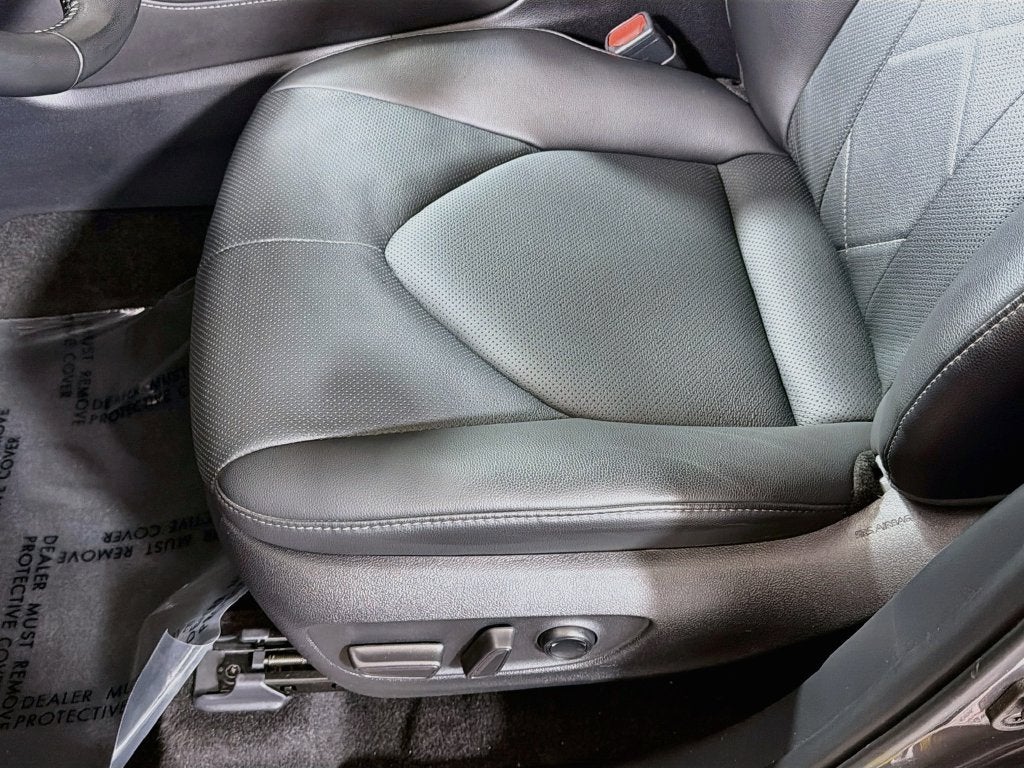 2024 Toyota Highlander Hybrid Platinum