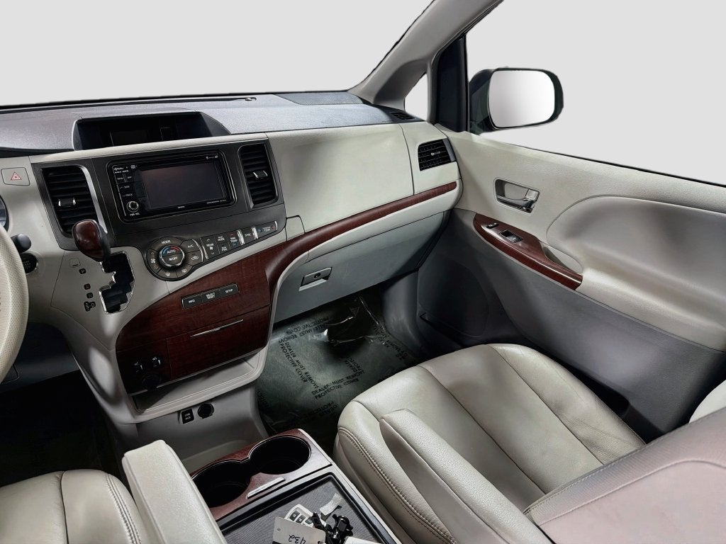 2014 Toyota Sienna XLE