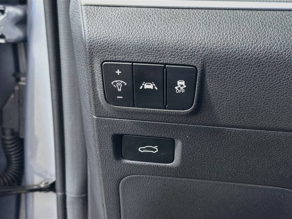 2022 Kia K5 LX