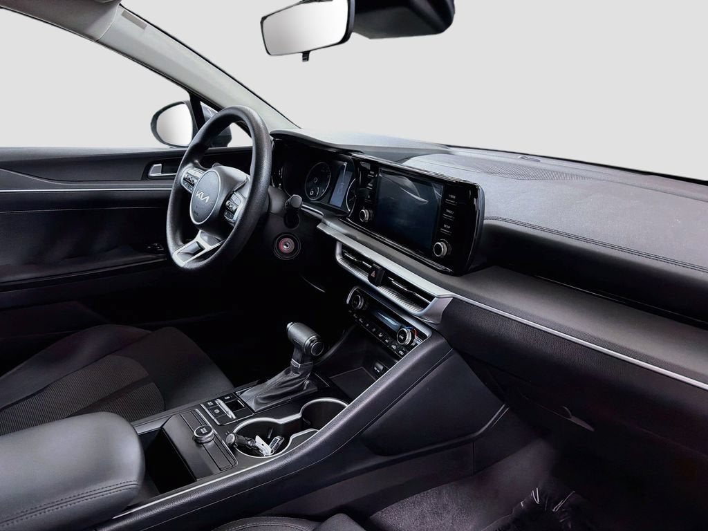 2022 Kia K5 LX