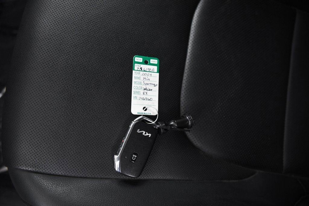 2024 Kia Sportage EX