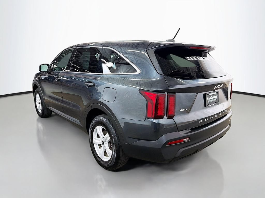 2022 Kia Sorento LX
