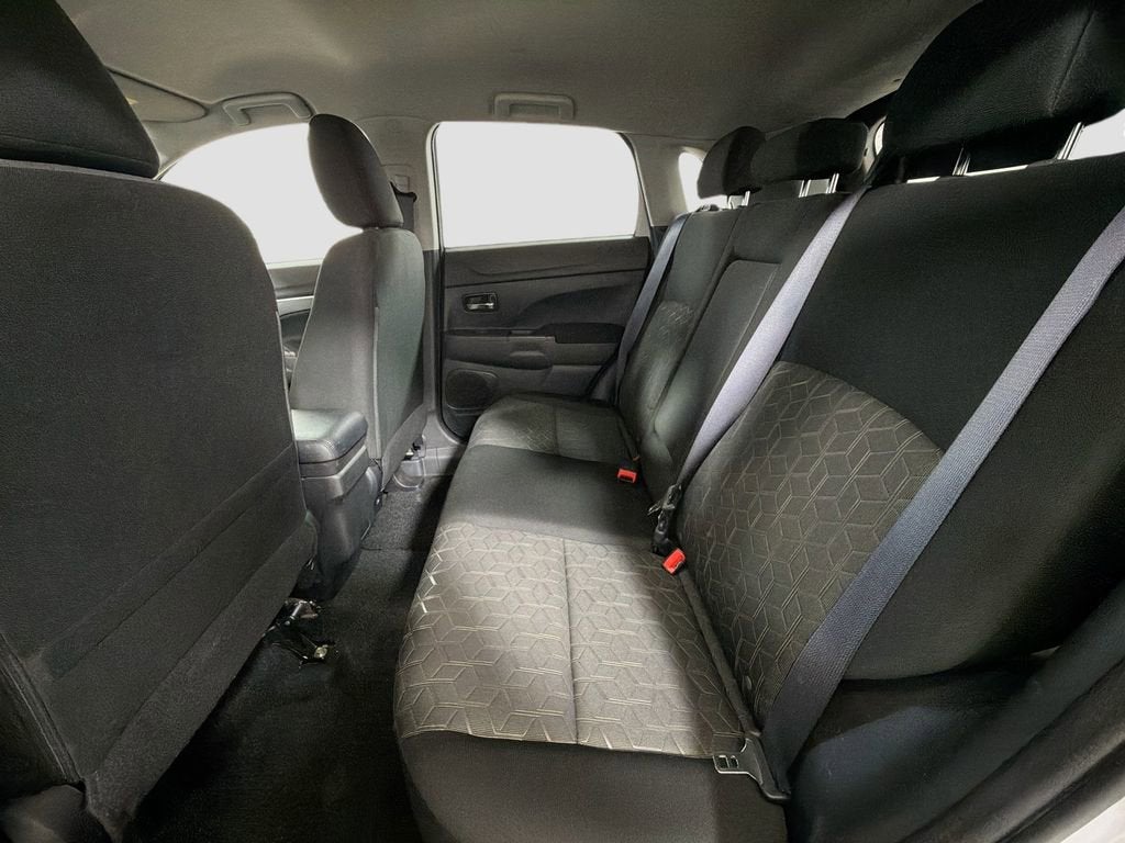 2023 Mitsubishi Outlander Sport ES