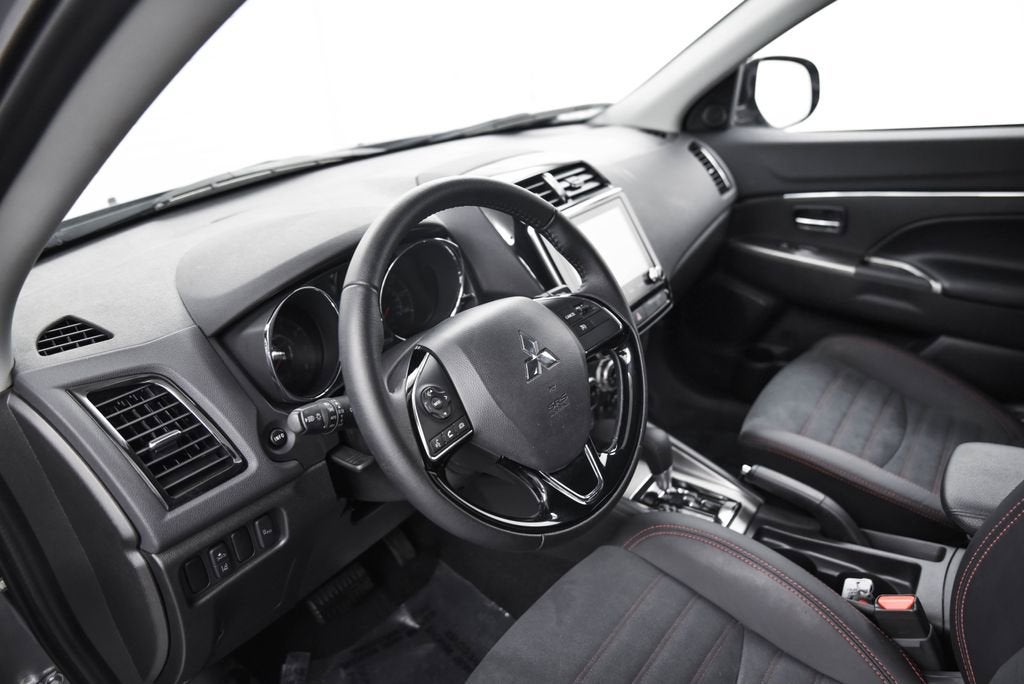 2025 Mitsubishi Outlander Sport S