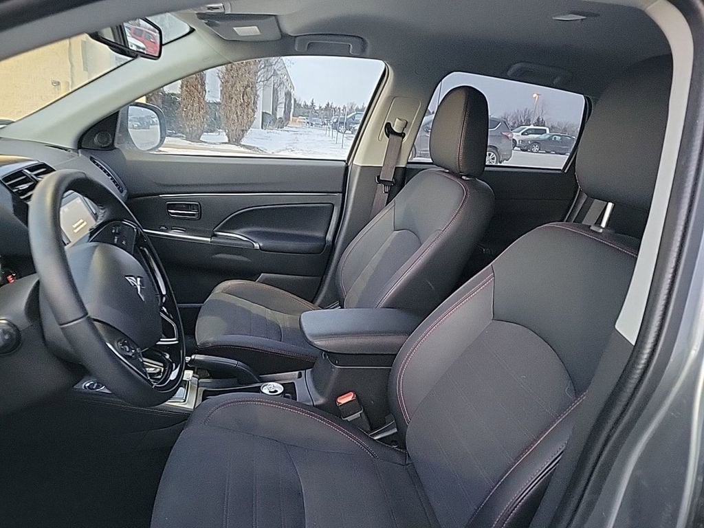 2025 Mitsubishi Outlander Sport S