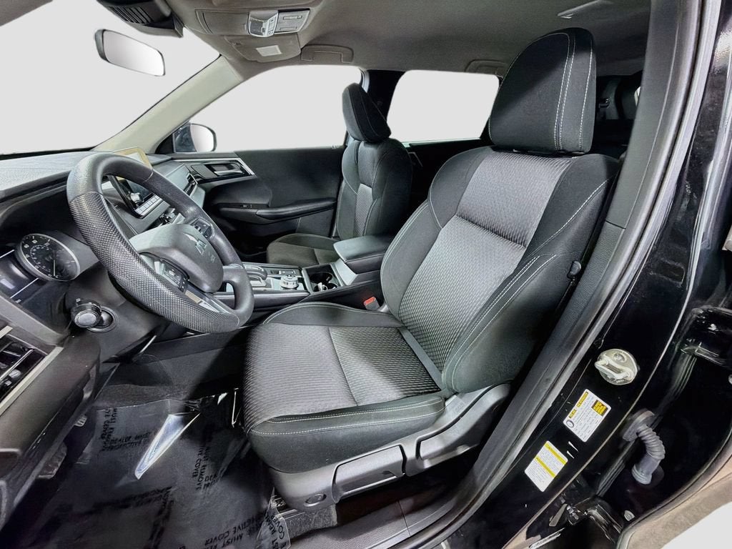 2022 Mitsubishi Outlander ES