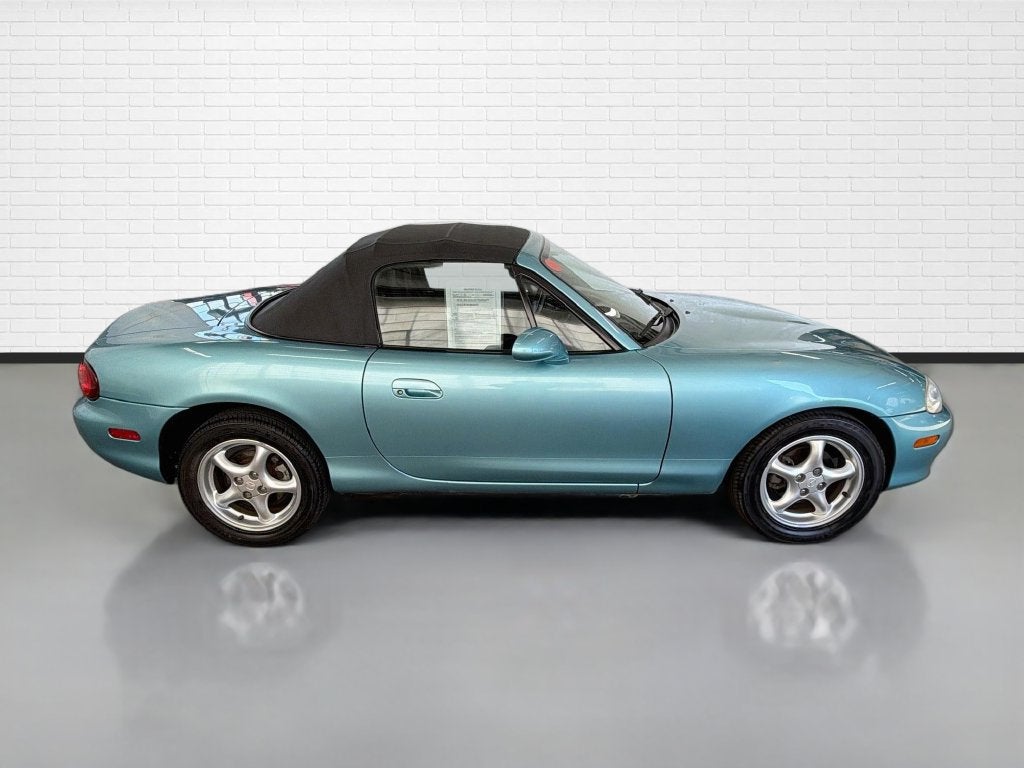 2002 Mazda Mazda MX-5 Miata Cloth