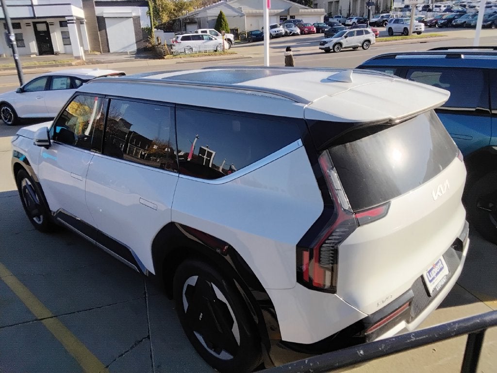 2024 Kia EV9 Land