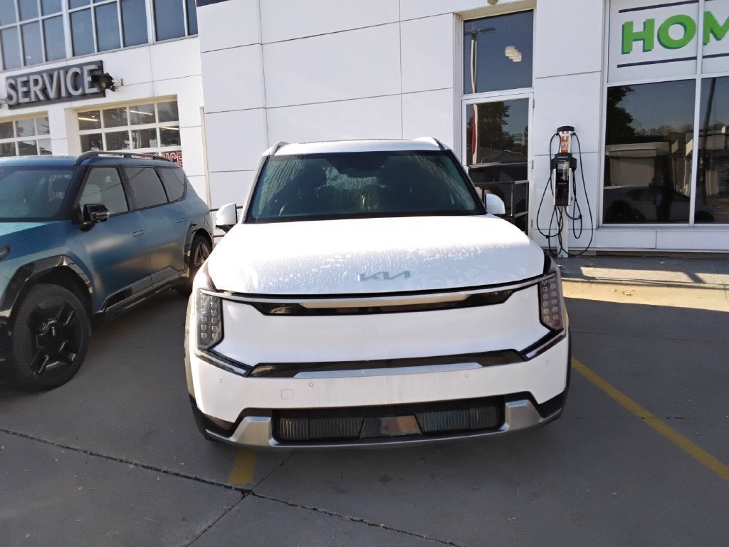 2024 Kia EV9 Land