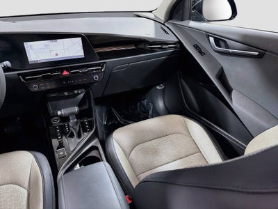 2024 Kia Niro SX