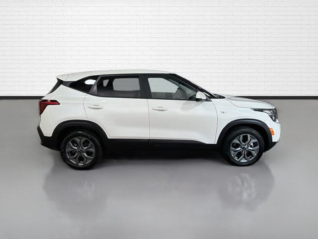2025 Kia Seltos LX