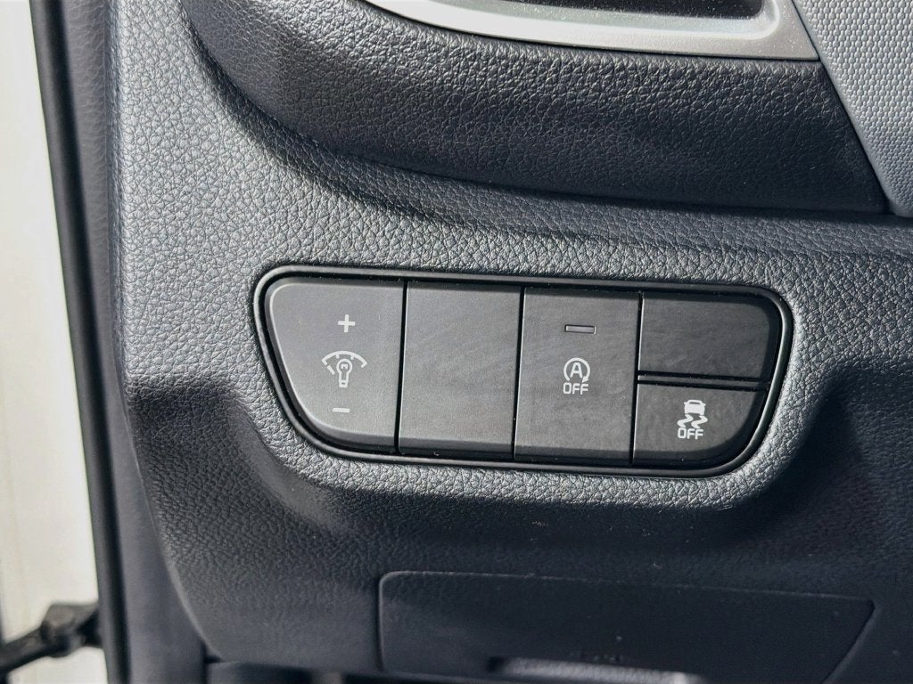 2025 Kia Seltos LX
