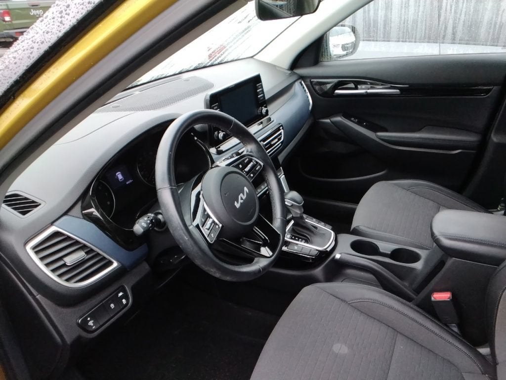 2023 Kia Seltos S