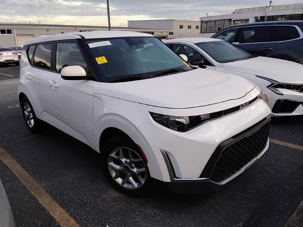2023 Kia Soul LX