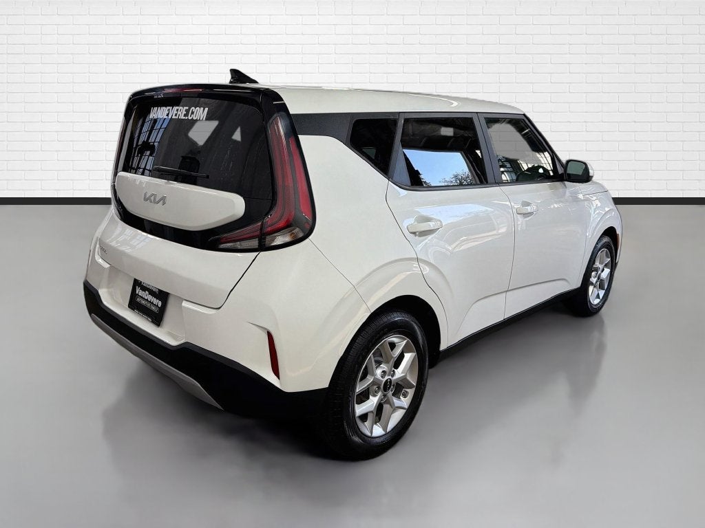 2023 Kia Soul LX