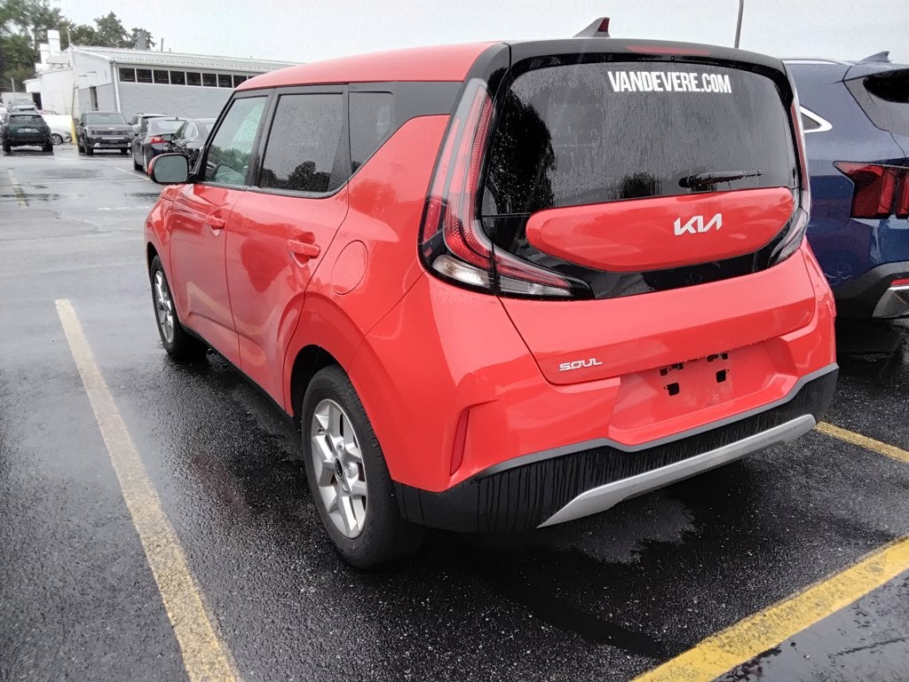 2023 Kia Soul LX