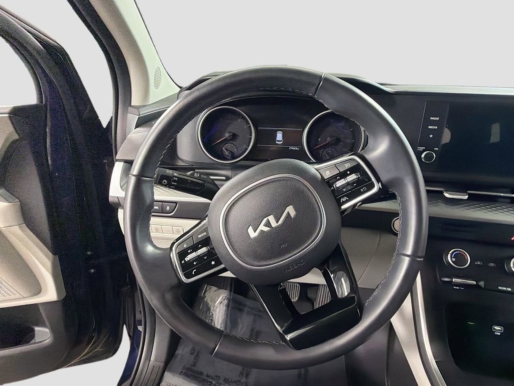 2023 Kia Carnival LX