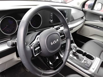 2023 Kia Carnival LX