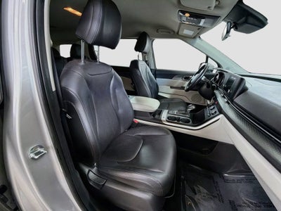 2022 Kia Carnival LXS