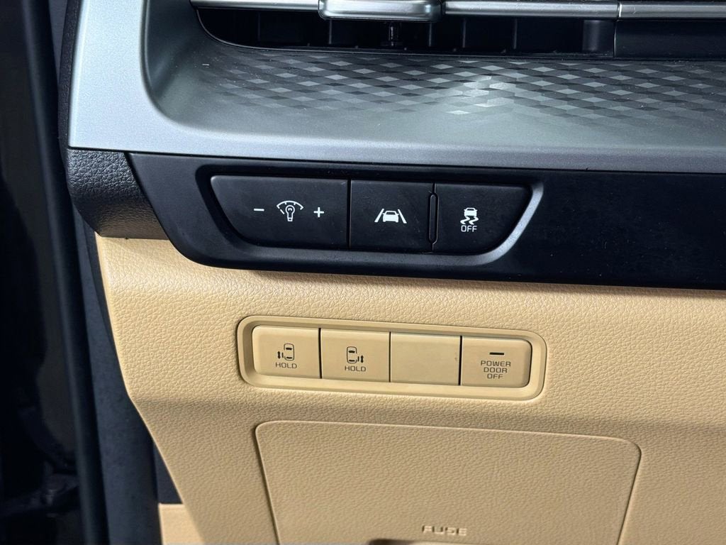 2024 Kia Carnival LX