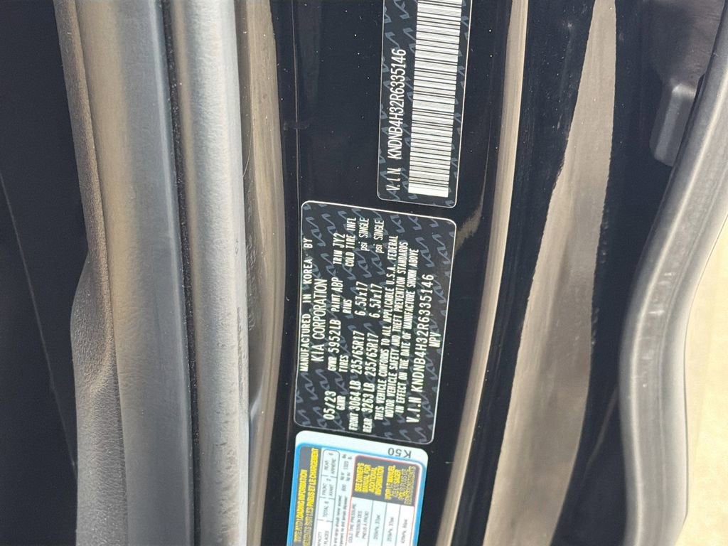 2024 Kia Carnival LX
