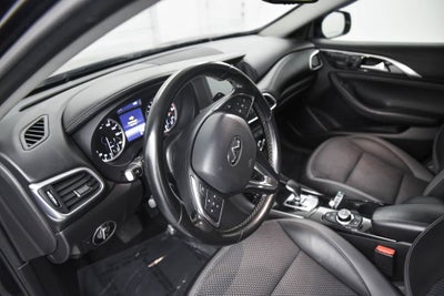 2019 INFINITI QX30 LUXE