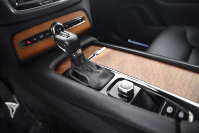 2022 Volvo XC90 Momentum