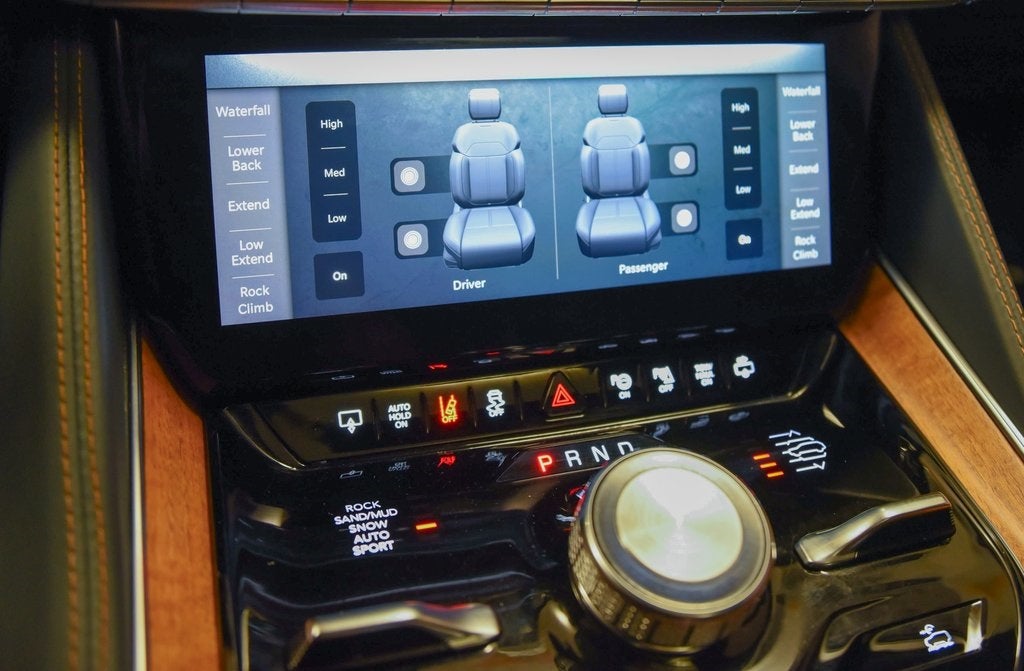 2022 Jeep Grand Wagoneer Series II